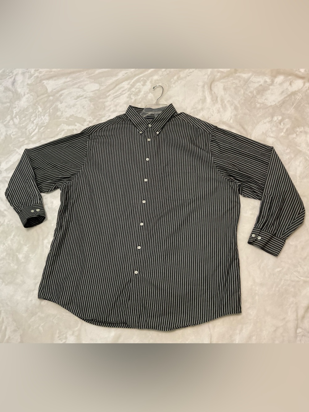 Roundtree & Yorke Black and White Pinstripe Button-Down Shirt